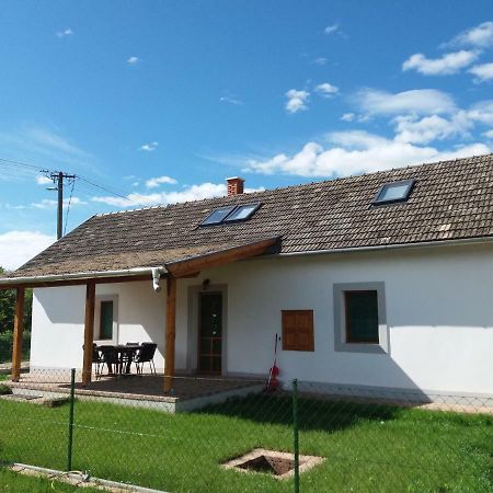 Orbán vendégház Casa de hóspedes Kovagoors Exterior foto